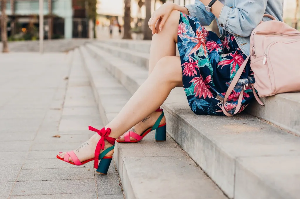 Sandali estivi donna: ecco come abbinarli e quali scegliere
