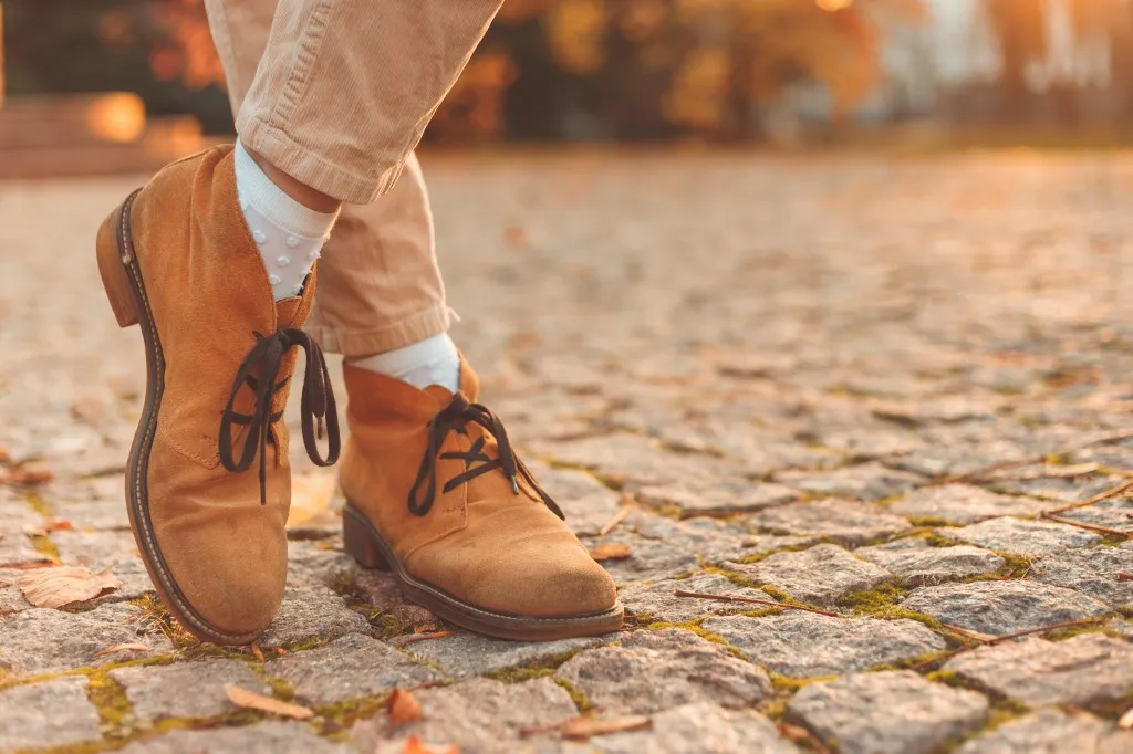 Le polacchine: le scarpe di camoscio iconiche