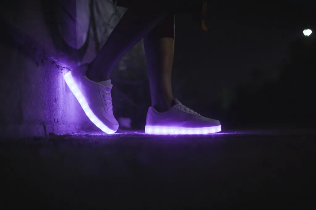 Le scarpe con le luci: le sneakers più amate dai bambini
